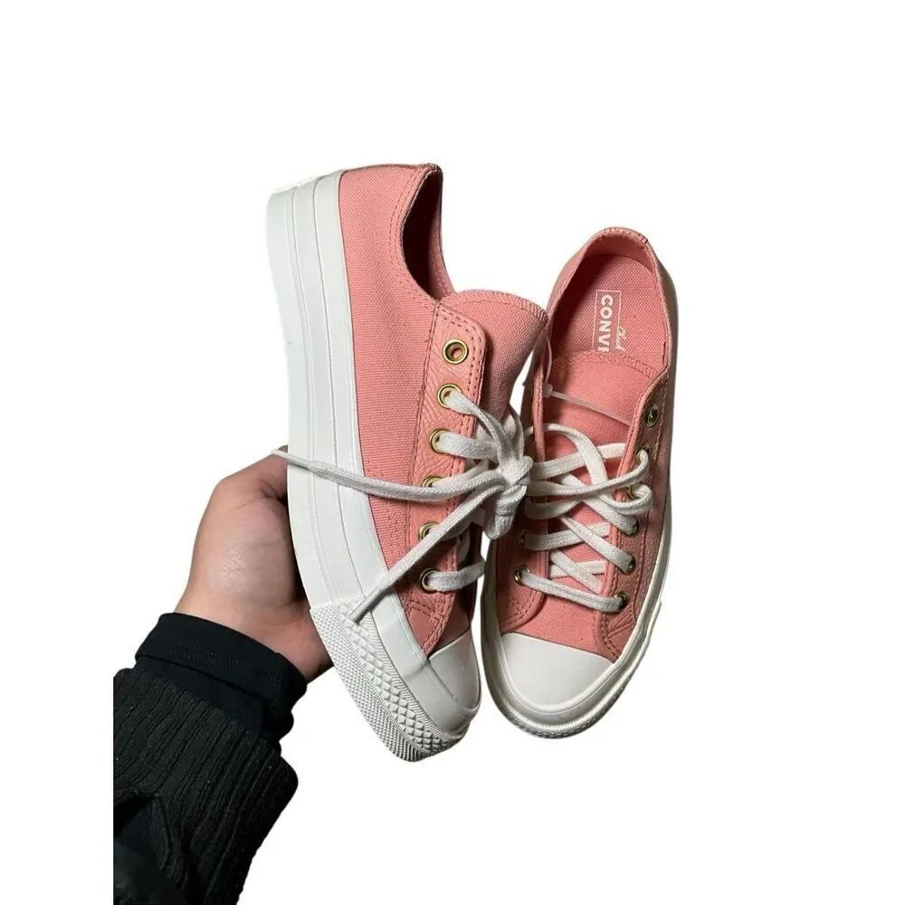 Converse | Chuck Taylor All Star Lift Low Top Sneakers